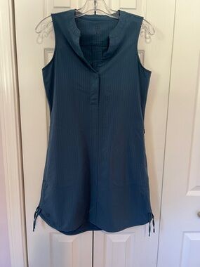 Sleeveless Teal Shirt Dress Top - Women's Teal Tunic. Zipper pockets